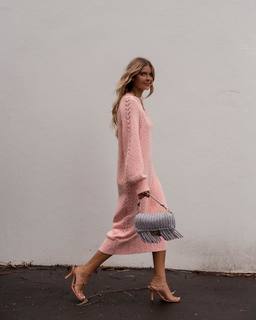 Elle Ferguson feet photo 19