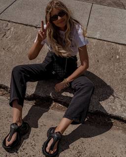 Elle Ferguson feet photo 16
