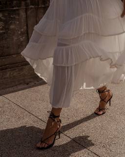 Elle Ferguson feet photo 3
