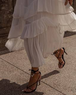 Elle Ferguson feet photo 2