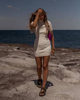 Elle Ferguson feet photo 16