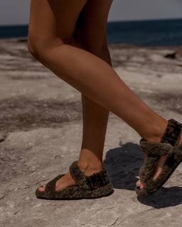 Elle Ferguson feet photo 13