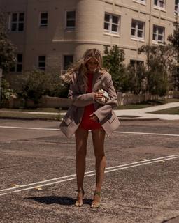 Elle Ferguson feet photo 8