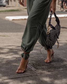 Elle Ferguson feet photo 17
