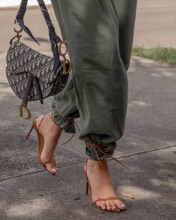 Elle Ferguson feet photo 10