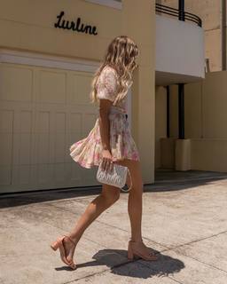 Elle Ferguson feet photo 12