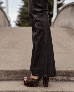 Elle Ferguson feet photo 15