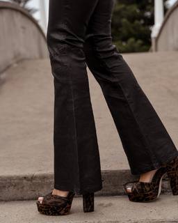 Elle Ferguson feet photo 14