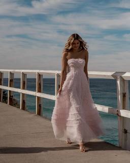 Elle Ferguson feet photo 13