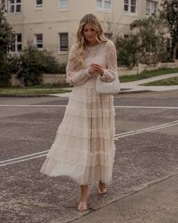 Elle Ferguson feet photo 10
