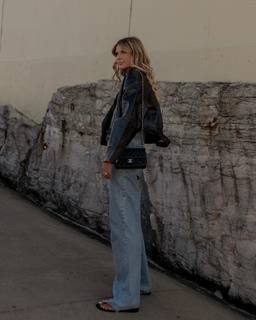 Elle Ferguson feet photo 9