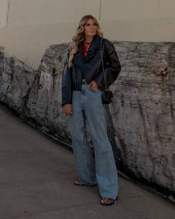 Elle Ferguson feet photo 8