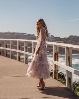 Elle Ferguson feet photo 7