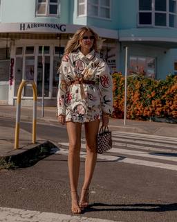 Elle Ferguson feet photo 4