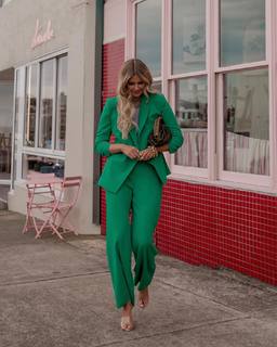 Elle Ferguson feet photo 3