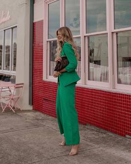 Elle Ferguson feet photo 2