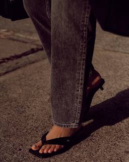 Elle Ferguson feet photo 16