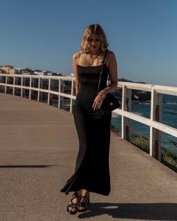 Elle Ferguson feet photo 11
