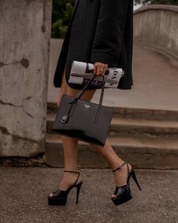 Elle Ferguson feet photo 20