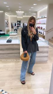 Elle Ferguson feet photo 4