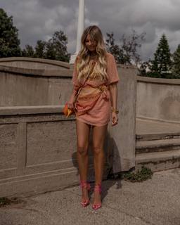 Elle Ferguson feet photo 17