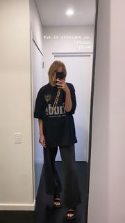 Elle Ferguson feet photo 2