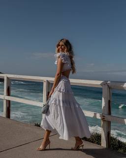 Elle Ferguson feet photo 18