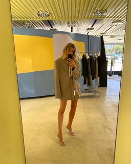 Elle Ferguson feet photo 9