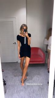 Elle Ferguson feet photo 4