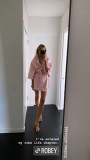 Elle Ferguson feet photo 12