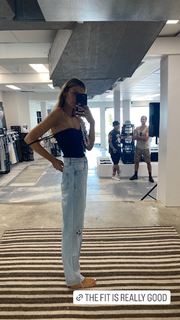 Elle Ferguson feet photo 16