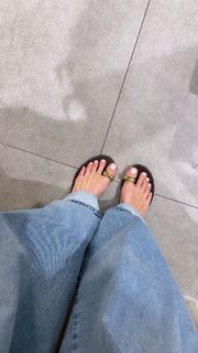 Elle Ferguson feet photo 8