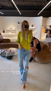 Elle Ferguson feet photo 12