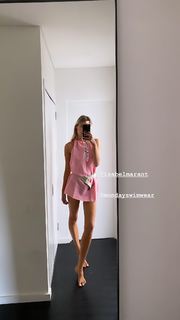 Elle Ferguson feet photo 2