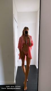 Elle Ferguson feet photo 18