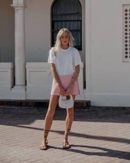 Elle Ferguson feet photo 8