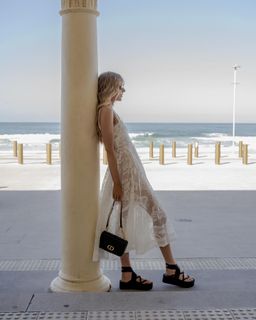 Elle Ferguson feet photo 17