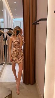 Elle Ferguson feet photo 1
