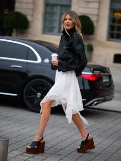 Elle Ferguson feet photo 2