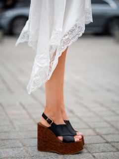 Elle Ferguson feet photo 20