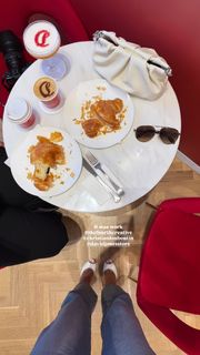 Elle Ferguson feet photo 19