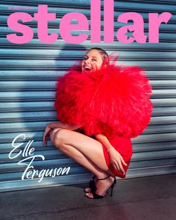 Elle Ferguson feet photo 5
