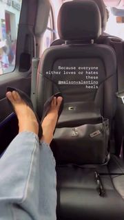 Elle Ferguson feet photo 10