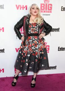 Elle King feet photo 15