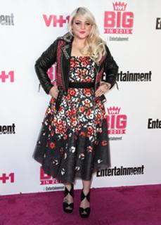 Elle King feet photo 14