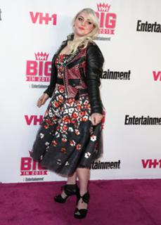 Elle King feet photo 12