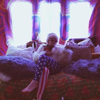 Elle King feet photo 6