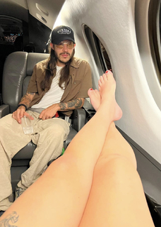 Elle King feet photo 13