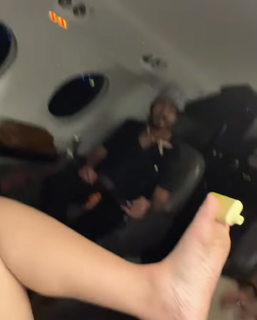 Elle King feet photo 12