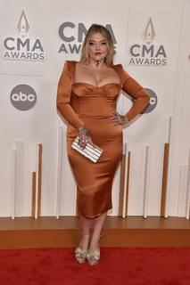 Elle King feet photo 3